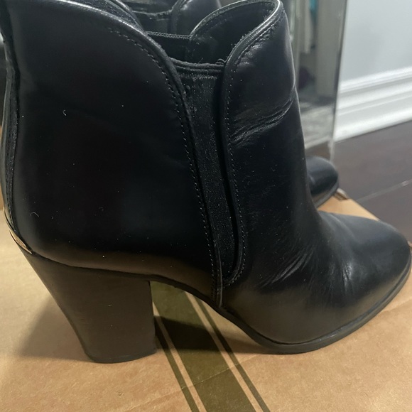 Michael Kors Vachetta bootie size 6 - Picture 3 of 6